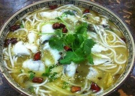 乐三仁酸菜鱼米线加盟