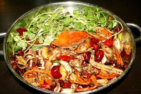  菜麻串串香火锅加盟