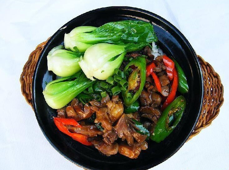 巴哥米弟煲仔饭