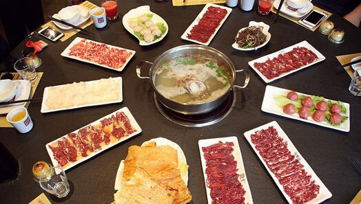 花田里臻牛潮汕牛肉火锅