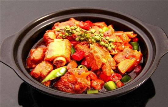 膳锦记辣骨饭加盟