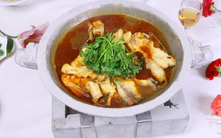 醉石轩石锅鱼加盟