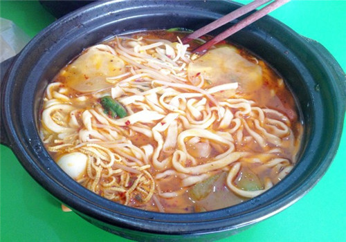 吉之味砂锅面加盟