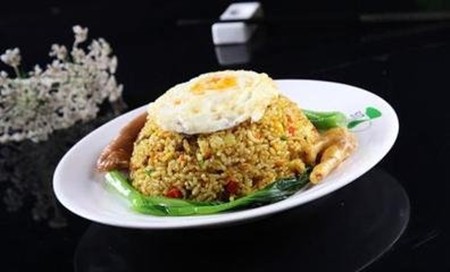 魔饭大叔港式炒饭加盟