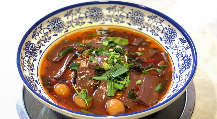 粲记泡椒鸭血米线加盟