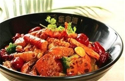 饭饱宝香锅加盟