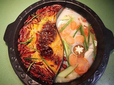 山城小龙女火锅加盟