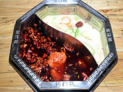 锅巴饮年代火锅加盟