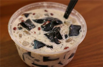 仙小黑烧仙草加盟