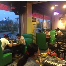 滋鱼烤鱼店