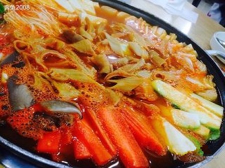 爆大碗牛肚火锅