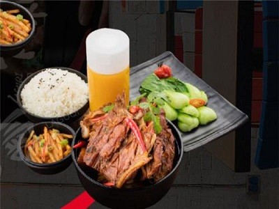 辣骨气辣骨饭加盟