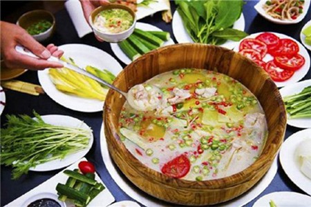 独一风木桶喷泉火锅