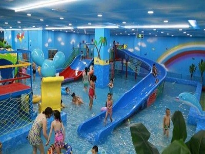 卡米熊儿童水育早教