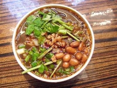 卷翻天酸辣粉