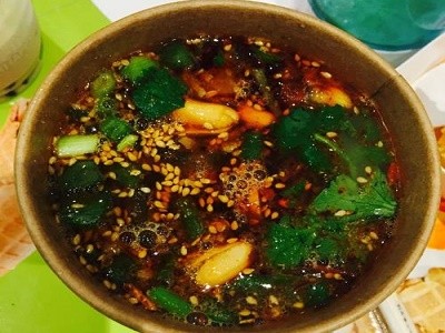 侯志伟纯手工酸辣粉
