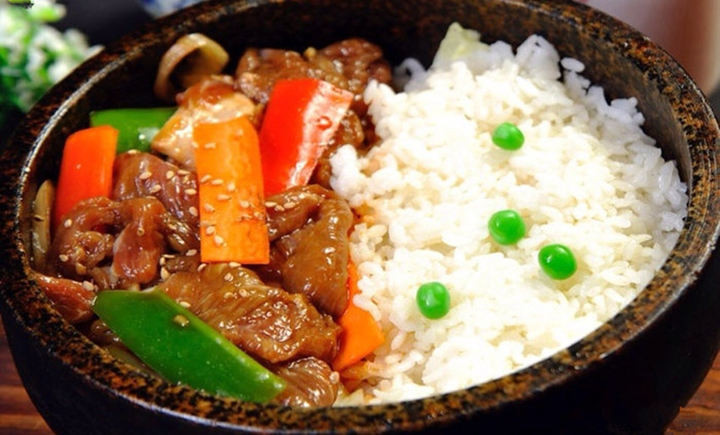 食有石趣石锅拌饭