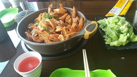 呷捞虾涮火锅