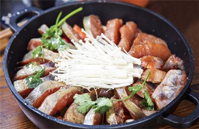 沸美味焖锅