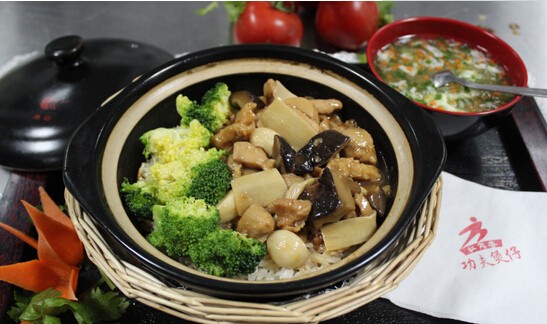 岗杠香煲仔饭加盟